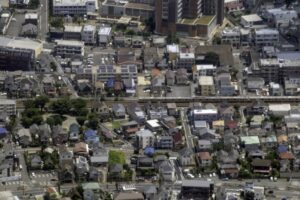 福生市の街並みを空撮