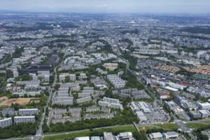 多摩市の街並みを空撮